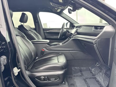 Used 2024 Jeep Grand Cherokee Limited image 38