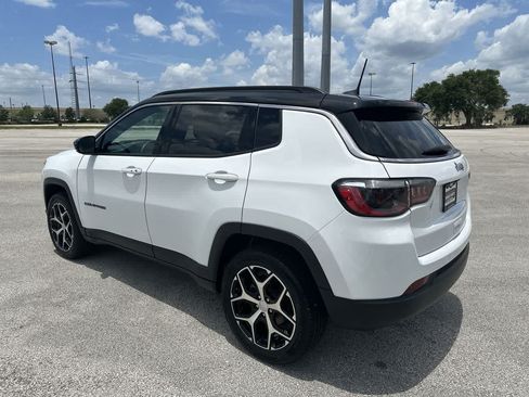 Certified 2024 Jeep Compass Limited AWD/4WD image 12