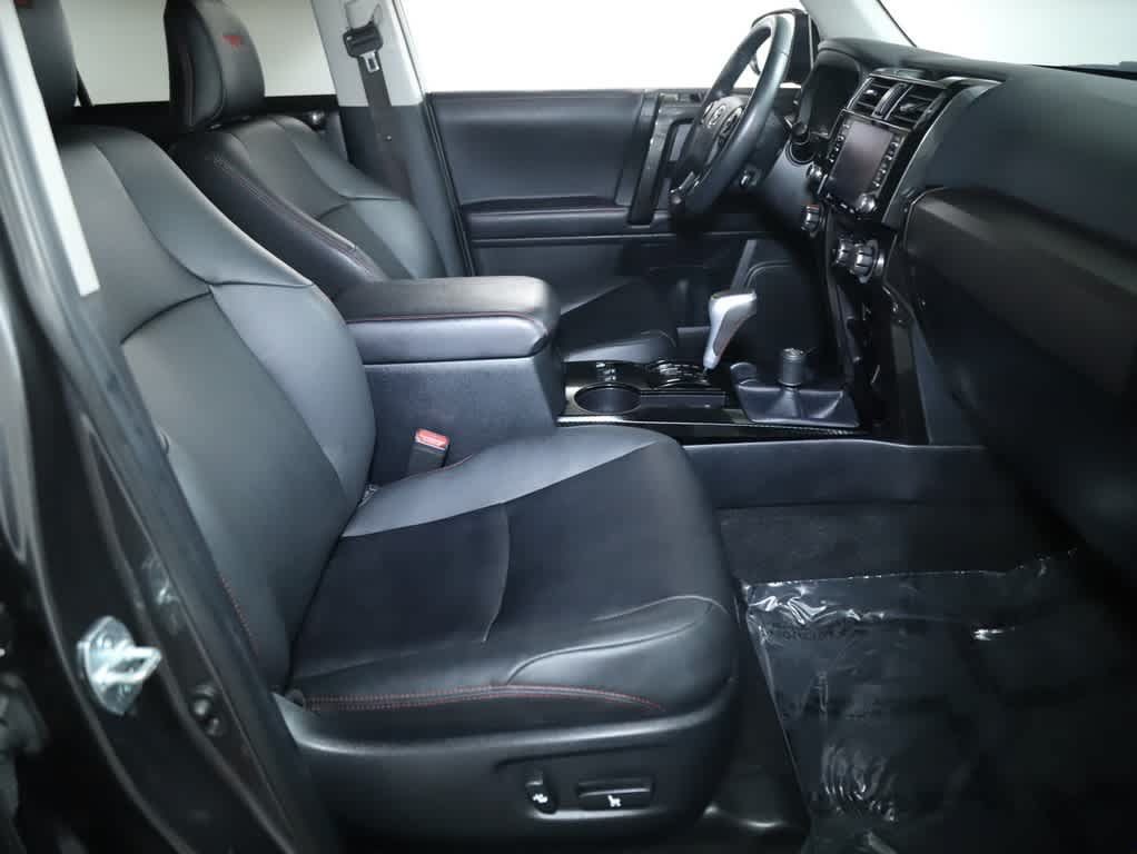 Used 2021 Toyota 4Runner TRD Off-Road Premium w/ Moonroof Package AWD/4WD image 33