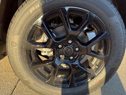 New 2026 Jeep Compass Latitude image 27