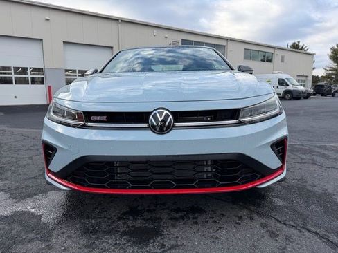 Used 2025 Volkswagen Jetta GLI Autobahn image 11