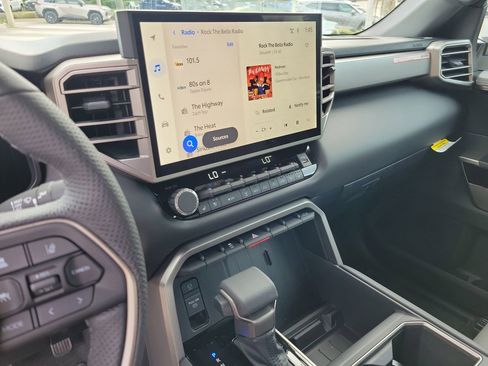 New 2026 Toyota Tundra Limited AWD/4WD image 22