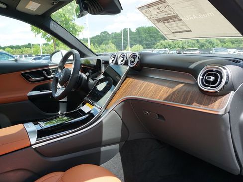 Certified 2025 Mercedes-Benz GLC 350e 4MATIC image 7