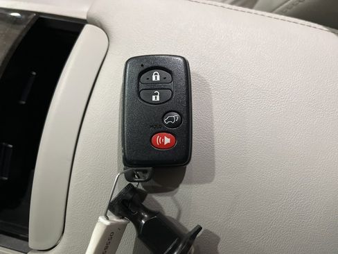 Used 2013 Toyota Venza XLE w/ Tow Prep Pkg image 34