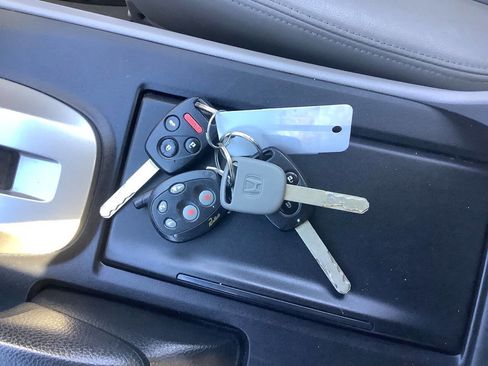 Used 2010 Honda Accord EX-L image 44