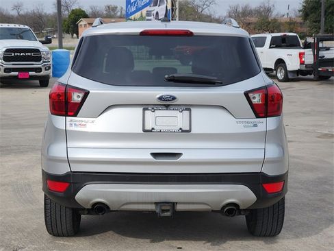 Used 2019 Ford Escape Titanium image 6