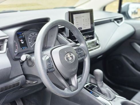 Used 2024 Toyota Corolla LE image 12