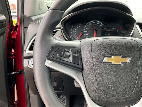 Used 2018 Chevrolet Trax LT w/ LT Convenience Package AWD/4WD image 23