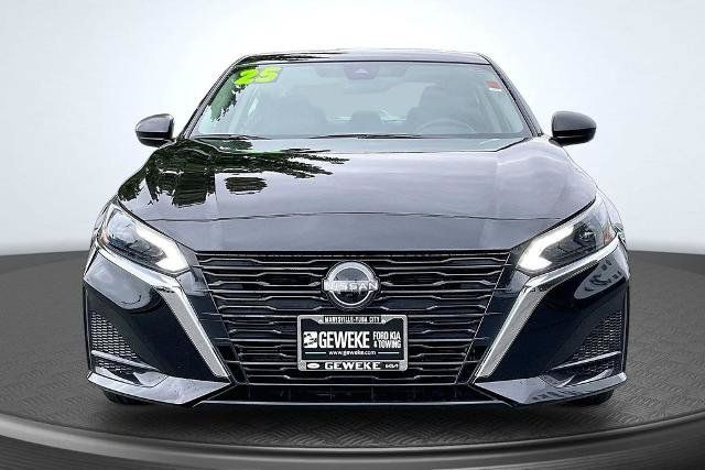 Used 2025 Nissan Altima 2.5 SV FWD image 3
