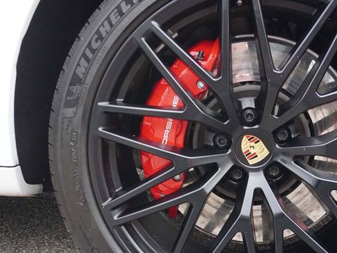 Used 2024 Porsche Macan GTS image 25