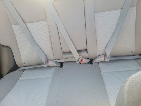 Used 2016 Toyota Corolla LE FWD image 6