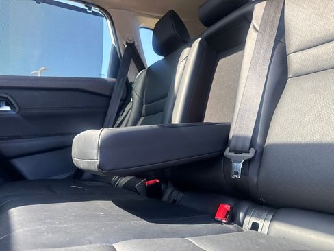 Used 2023 Nissan Rogue SV w/ SV Premium B Package FWD image 34