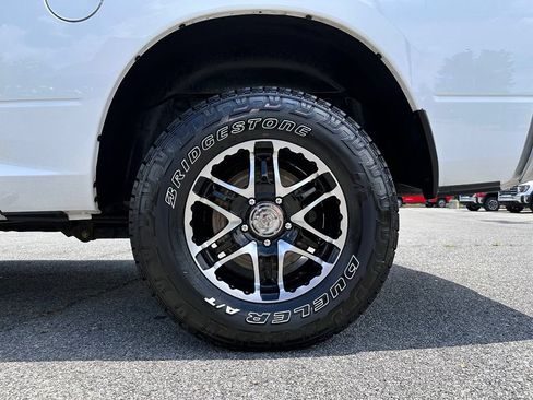 Used 2021 RAM 1500 Classic SLT AWD/4WD image 42
