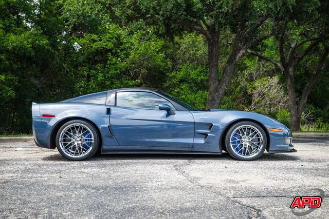 Used 2011 Chevrolet Corvette ZR1 w/ Preferred Equipment Group RWD image 10