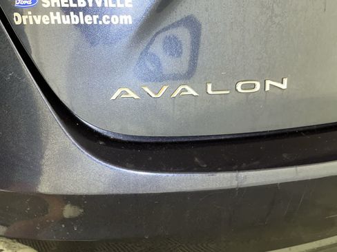 Used 2015 Toyota Avalon Limited FWD image 11