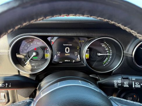 Used 2022 Jeep Wrangler Unlimited Rubicon 4xe w/ Steel Bumper Group image 26