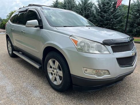 Used 2011 Chevrolet Traverse LT w/ LPO, 'HIT The Road' Package FWD image 30