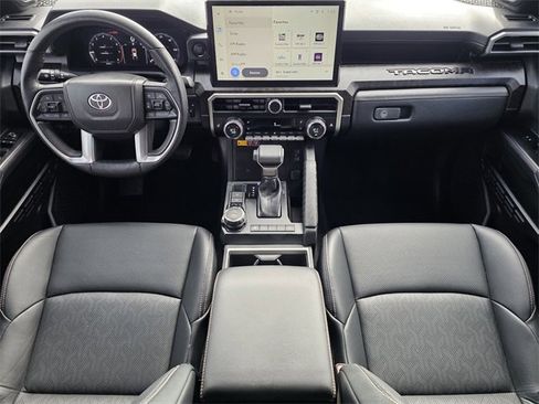 Used 2025 Toyota Tacoma Limited image 20