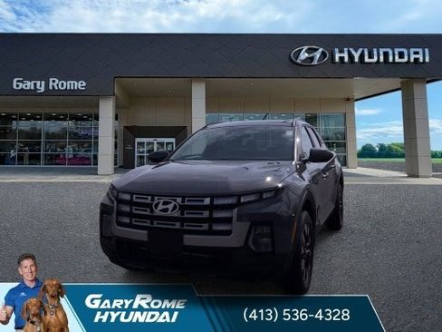 Used 2025 Hyundai Santa Cruz SEL AWD/4WD image 2