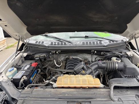 Used 2016 Ford F150 XL w/ Equipment Group 101A Mid AWD/4WD image 13