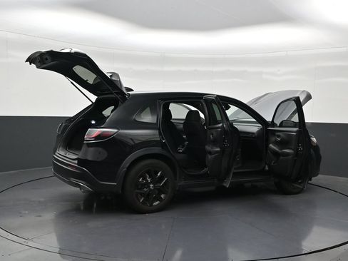 Used 2025 Honda HR-V Sport image 30