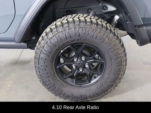 Used 2025 Jeep Wrangler Willys image 42