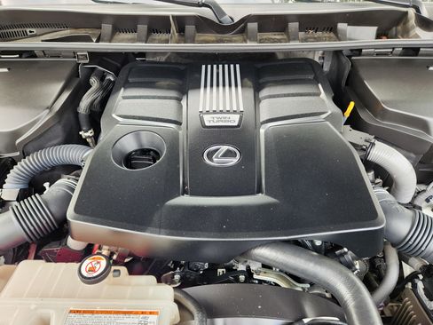 Used 2024 Lexus LX 600 4WD w/ Appearance Package image 28