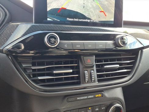 Used 2025 Ford Escape ST-Line FWD image 11