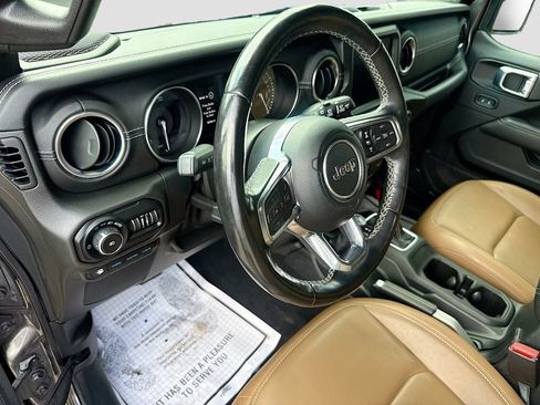 Used 2021 Jeep Wrangler Unlimited Sahara w/ Cold Weather Group AWD/4WD image 10