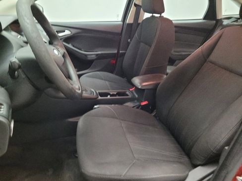 Used 2018 Ford Focus SE FWD image 17