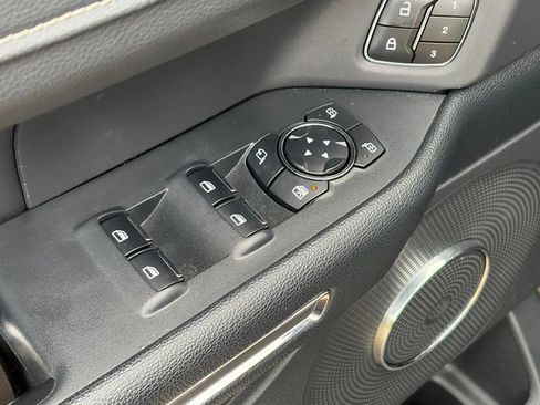 Used 2023 Ford Expedition XLT image 18