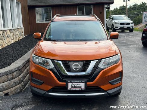 Used 2017 Nissan Rogue SV w/ Sun & Sound Touring Package AWD/4WD image 13