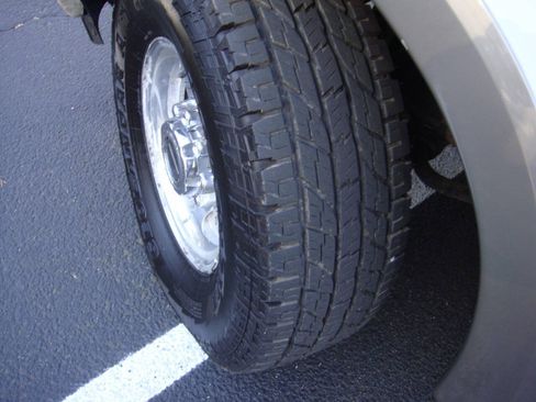 Used 2001 Ford Excursion Limited AWD/4WD image 19