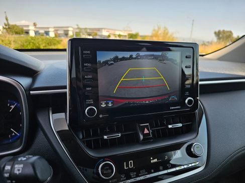 Used 2022 Toyota Corolla Cross XLE FWD image 31