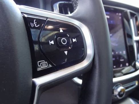 Used 2024 Volvo S60 B5 Plus image 19