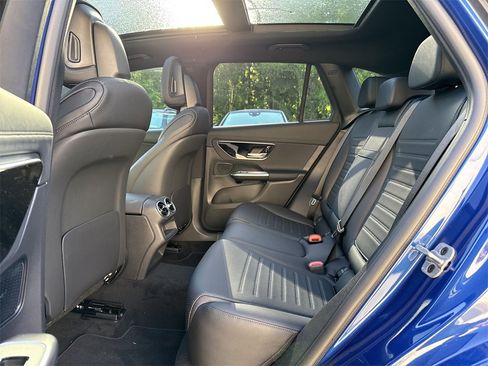 New 2025 Mercedes-Benz GLC 350e 4MATIC image 14
