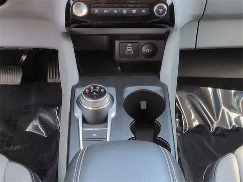 Certified 2025 Ford Escape Platinum w/ Premium Technology Package image 19