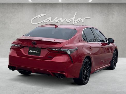 Used 2022 Toyota Camry XSE image 16