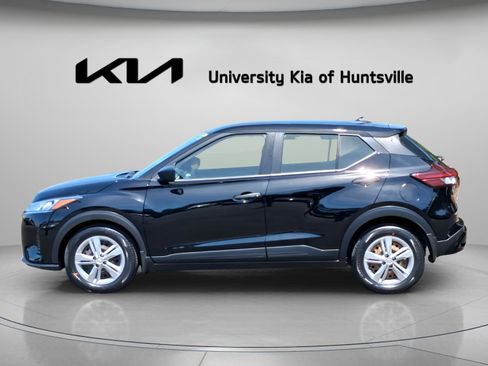 Used 2024 Nissan Kicks S FWD image 4