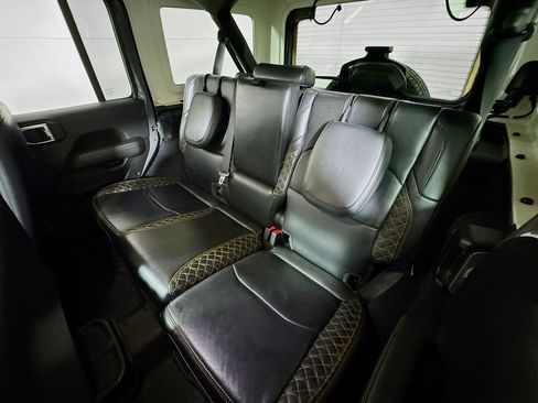 Used 2023 Jeep Wrangler Unlimited Sahara image 23