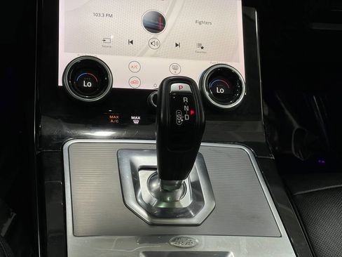 Used 2020 Land Rover Range Rover Evoque SE image 30