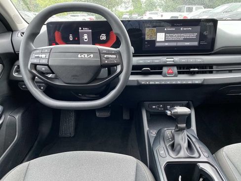 Used 2025 Kia K4 FWD image 9