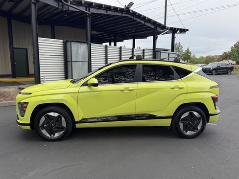 Used 2024 Hyundai Kona Limited FWD image 4