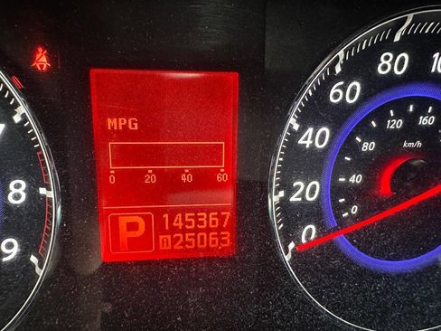 Used 2010 INFINITI FX35 AWD w/ Premium Pkg image 21