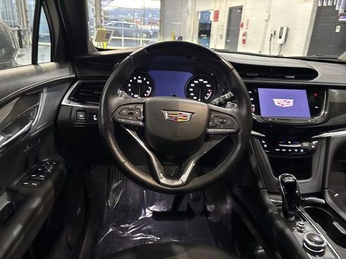 Used 2024 Cadillac XT6 Sport w/ Technology Package image 32
