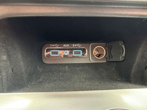 Used 2020 Jeep Grand Cherokee Limited AWD/4WD image 39