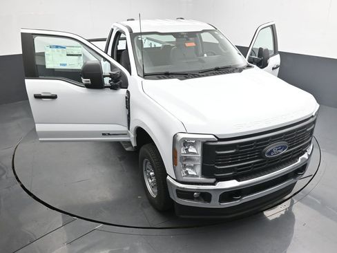 New 2026 Ford F250 XL w/ FX4 Off-Road Package AWD/4WD image 31
