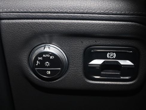 Used 2022 Mercedes-Benz EQS 450+ Sedan image 36