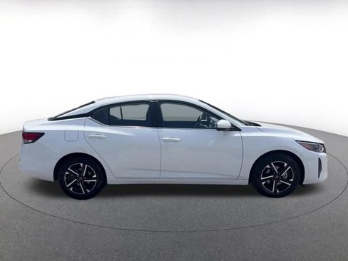 Used 2025 Nissan Sentra SV FWD image 16