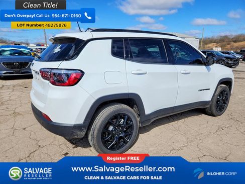 Used 2025 Jeep Compass Latitude w/ Altitude Special Edition AWD/4WD image 4